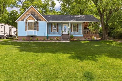 /international/us/311-e-linn-street-huntington-tx-110108130279/