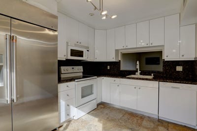 /international/us/3083-n-palm-aire-drive-pompano-beach-fl-110095208938/