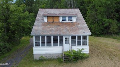 /international/us/11576-state-route-22-comstock-ny-110108825671/