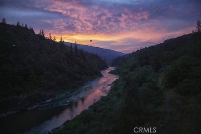 /international/us/113-ladd-klamath-river-ca-110108603056/