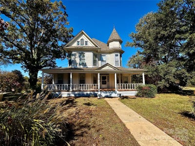/international/us/4689-lakeview-acres-road-valdese-nc-110100898497/