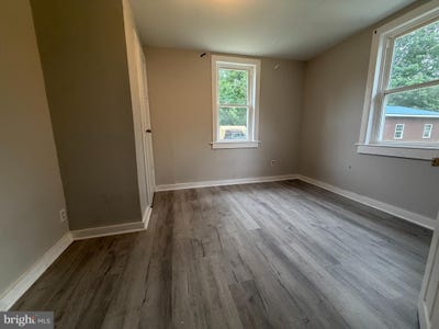 /international/us/124-stanger-avenue-glassboro-nj-110108260126/