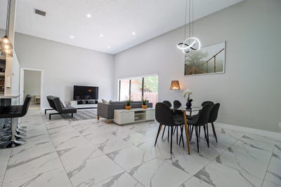 /international/us/605-leslie-dr-drive-hallandale-beach-fl-110099127486/