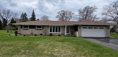/international/us/5359-s-allenwood-ln-hales-corners-wi-110107730302/