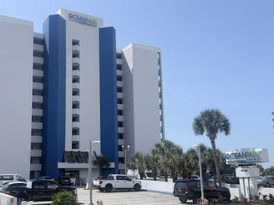 /international/us/1901-s-ocean-blvd-myrtle-beach-sc-110108536744/