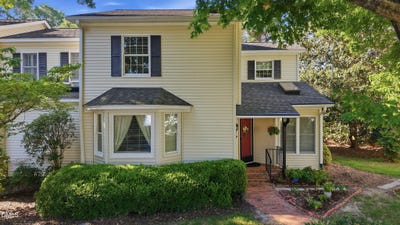 /international/us/396-lyndfield-close-pittsboro-nc-110109390653/