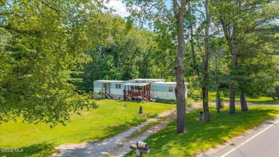 /international/us/68-heath-road-corinth-ny-110101233097/