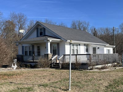 /international/us/15998-burke-benning-road-dillsboro-in-110103984388/