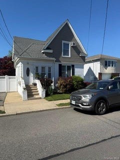 /international/us/38-grant-avenue-bethpage-ny-110108177201/