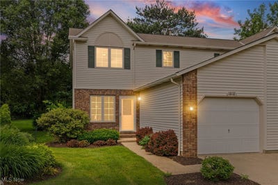 /international/us/1818-hobbits-way-brunswick-oh-110100319666/