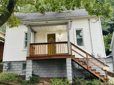 /international/us/526-davis-street-manistee-mi-110110378470/