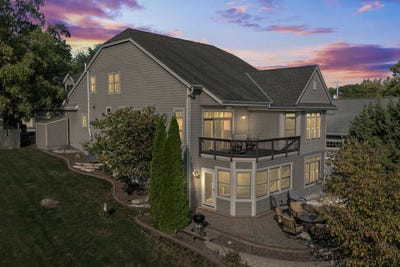 /international/us/6507-willow-court-waterford-wi-110107896124/