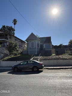 /international/us/1272-west-court-street-los-angeles-ca-110108662599/