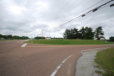 /international/us/308-highway-45-bypass-three-way-tn-110091776877/