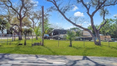 /international/us/191-sailfish-st-port-st-joe-fl-110120423622/
