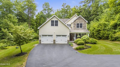 /international/us/49-cotherman-drive-lake-george-ny-110100776547/