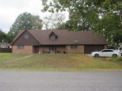 /international/us/300-thompson-street-pottsboro-tx-110094763757/