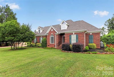 /international/us/2374-brooks-road-chester-sc-110110277405/