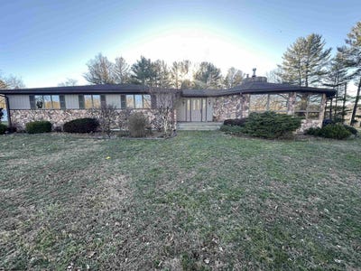 /international/us/113-nancris-drive-buckhannon-wv-110105932612/