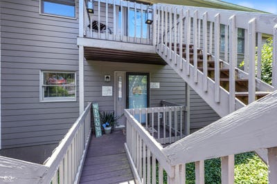 /international/us/9473-s-pointe-retreat-drive-bloomington-in-110100507003/