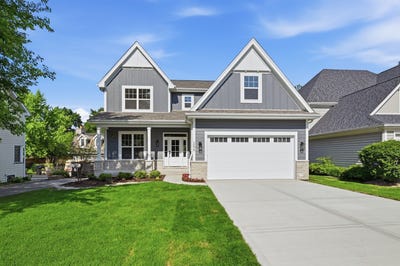 /international/us/256-coe-road-clarendon-hills-il-110107193852/