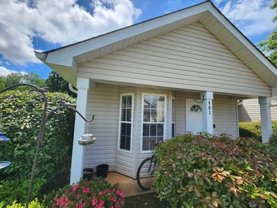 /international/us/401-crestridge-drive-simpsonville-sc-110100300809/