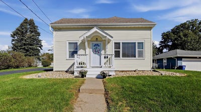 /international/us/1015-kane-street-dubuque-ia-110120108324/