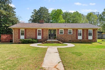 /international/us/123-pine-circle-greenwood-sc-110098463065/