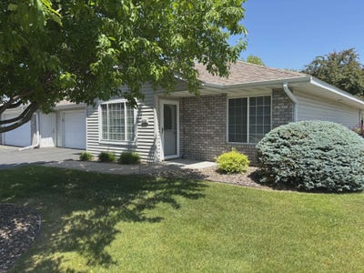 /international/us/4328-w-robin-meadows-lane-eau-claire-wi-110108506954/