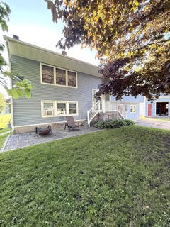 /international/us/1-ashwood-drive-rouses-point-ny-110108508043/