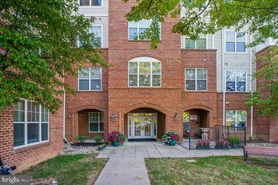 /international/us/14241-kings-crossing-boulevard-boyds-md-110106348016/