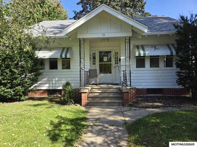 /international/us/25-s-vermont-avenue-mason-city-ia-110120154269/