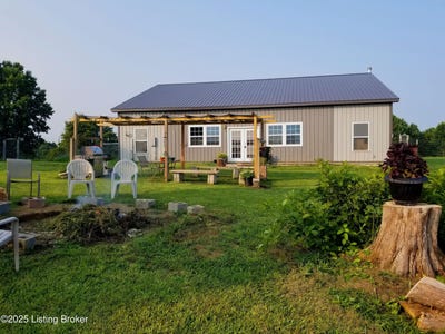 /international/us/555-fields-ln-clarkson-ky-110104435299/