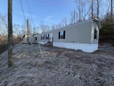/international/us/796-bear-run-road-cairo-wv-110105803303/