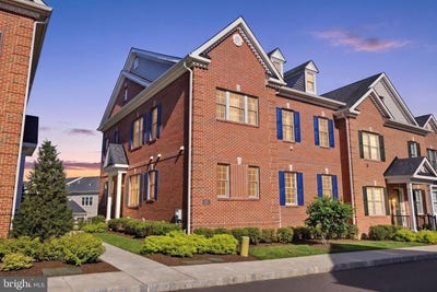 /international/us/75-creekview-lane-yardley-pa-110108387555/