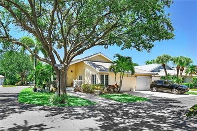 /international/us/3247-ne-catamaran-terrace-jensen-beach-fl-110097690967/