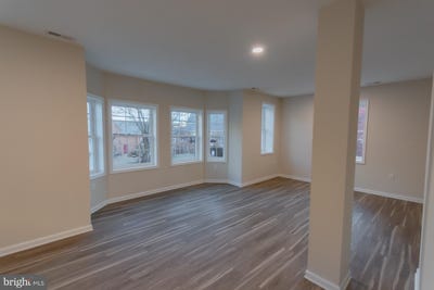 /international/us/215-w-king-street-martinsburg-wv-110105257467/