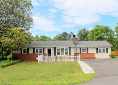 /international/us/259-chatham-road-mount-airy-nc-110108467332/