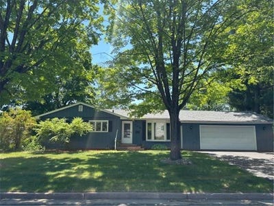 /international/us/706-roosevelt-street-river-falls-wi-110108352176/