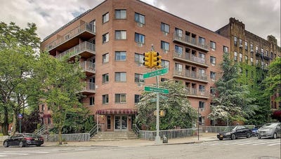 /international/us/118-82-metropolitan-ave-kew-gardens-ny-110102176100/