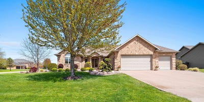 /international/us/976-springfield-drive-de-pere-wi-110108346785/