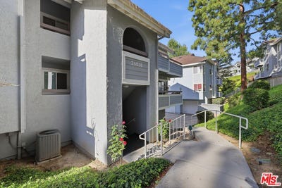 /international/us/26838-claudette-st-canyon-country-ca-110107747446/