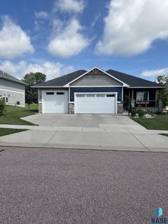 /international/us/8808-e-silverbell-st-sioux-falls-sd-110101153374/?lang=en