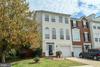 /international/us/15649-avocet-loop-woodbridge-va-110120889279/