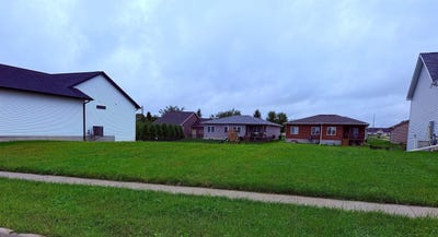 /international/us/4216-shocker-road-cedar-falls-ia-110119987401/