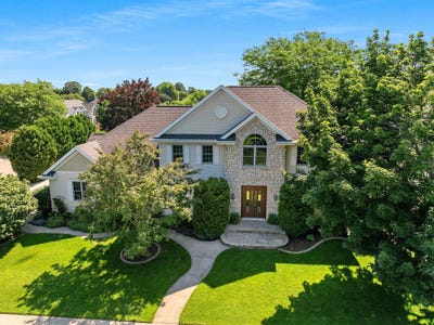 /international/us/1404-mahler-boulevard-neenah-wi-110100623968/