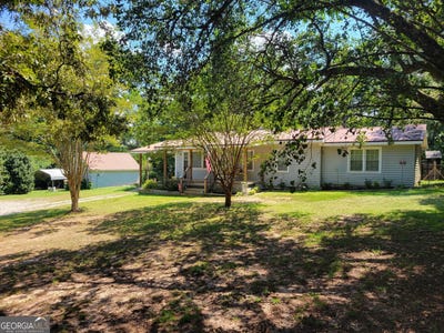 /international/us/1131-e-main-street-hogansville-ga-110109931748/