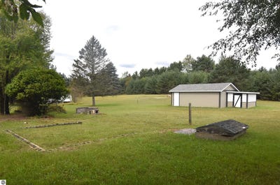 /international/us/4800-w-four-road-buckley-mi-110104333426/