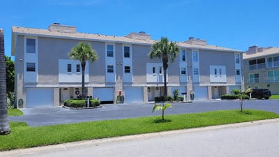 /international/us/255-capri-circle-n-treasure-island-fl-110108813899/