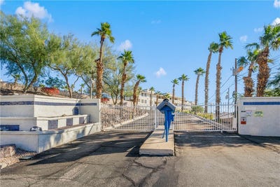/international/us/2022-merrill-lane-bullhead-city-az-110104070931/